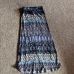 Rue21 Blue and White Patterned Maxi Skirt
